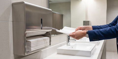 Papel toalha institucional: como reduzir desperdício em empresas de alto fluxo